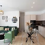 L52 Staywiz Us - 2bdr Massena Central, 2 Min From The Ac Apartmán *