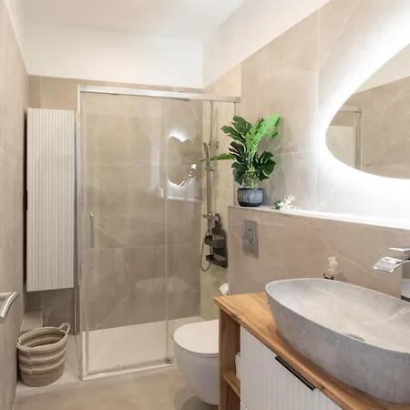 Apartment L52 2bdr Massena Central, 2 Min From The Ac *